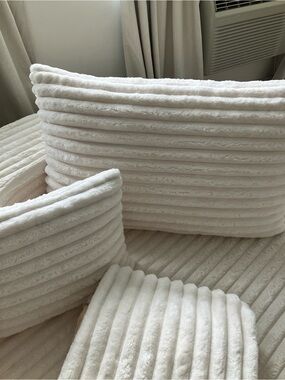 Plush Ribbed Cream Pillowcases
